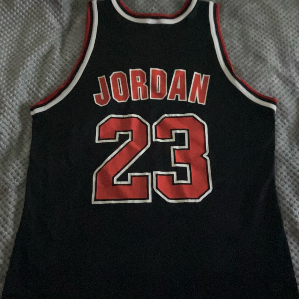 Michael Jordan Size/44 Vintage Chicago Bulls Jersey bought in 1997 #23 Jordan